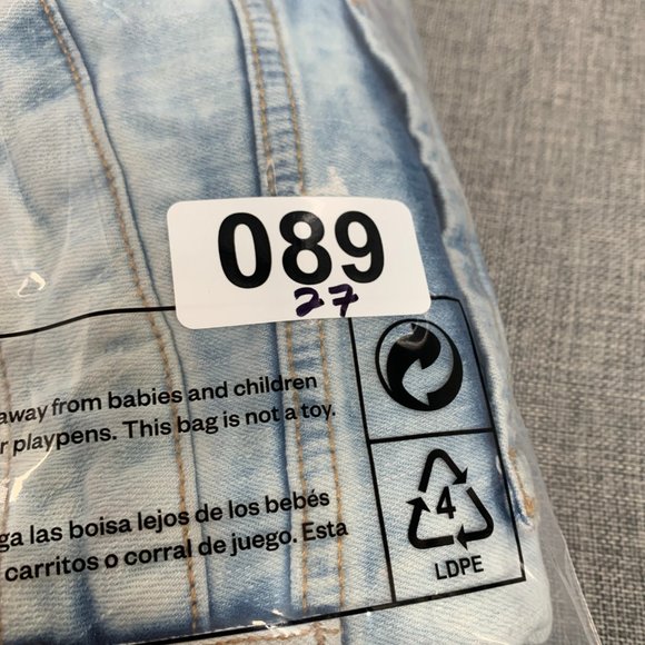 Forever 21 Light Fringed Denim Shorts Acid Wash Button Down 25 Waist Mid Rise - Picture 13 of 13